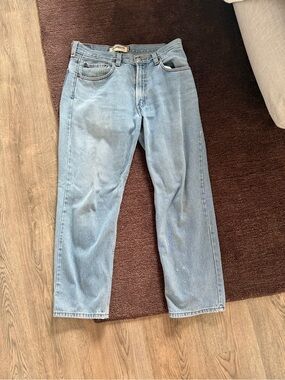 Levi’s Vintage Light Blue Jeans Relaxed Fit Style 550